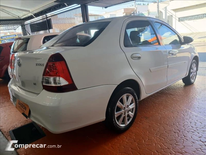 ETIOS 1.5 X Plus Sedan 16V