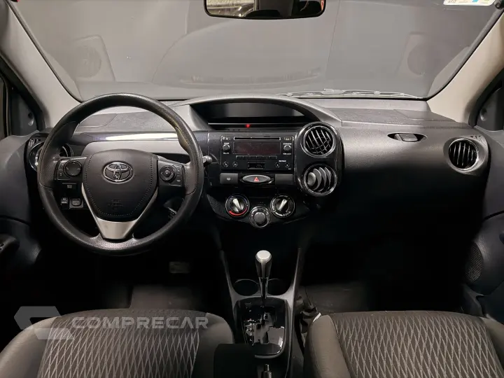 ETIOS 1.5 X PLUS 16V FLEX 4P AUTOMÁTICO