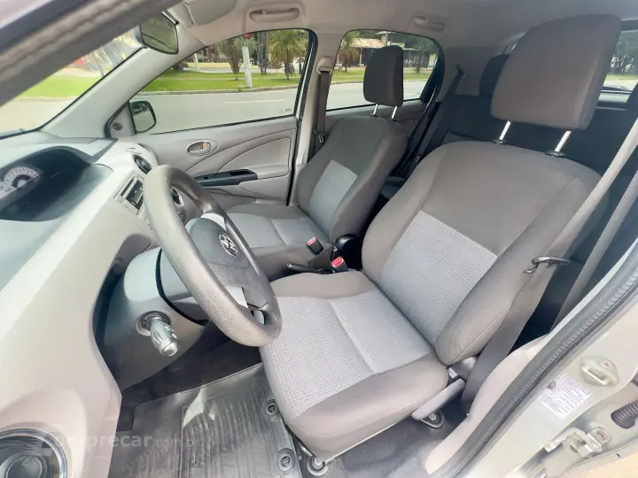 Etios 1.3 Xs 16V Flex 4P Manual