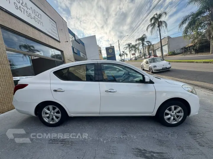 VERSA SL 1.6 16V Flex Fuel 4p Mec.