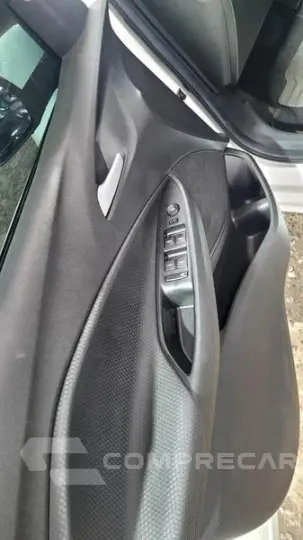 ONIX 1.0 TURBO LTZ