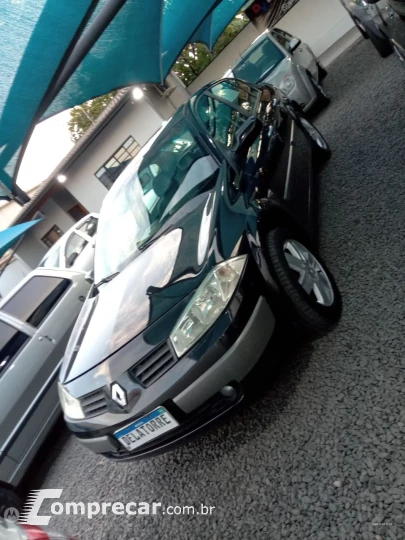 Megane Sedan 2.0 16V 4P DYNAMIQUE