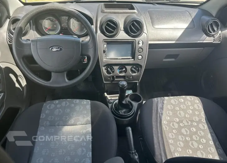 FIESTA 1.6 MPI Class Hatch 8V