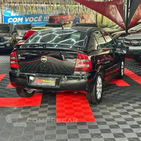 ASTRA HB 4P ADVANTAGE