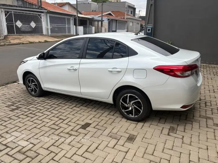 YARIS 1.5 16V Sedan XLS