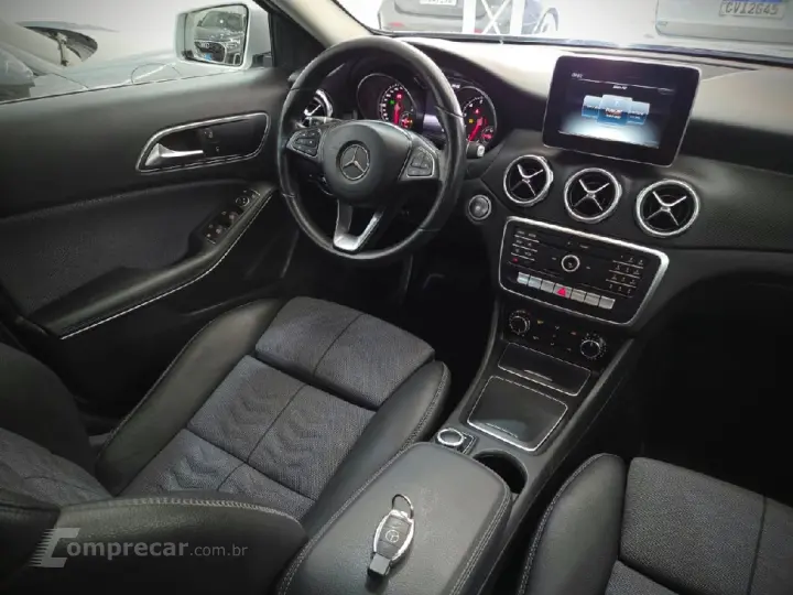 GLA 200 1.6 CGI STYLE 16V TURBO FLEX 4P AUTOMATICO