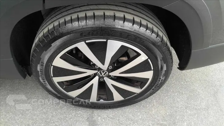 TAOS 1.4 250 TSI TOTAL FLEX COMFORTLINE AUTOMÁTICO