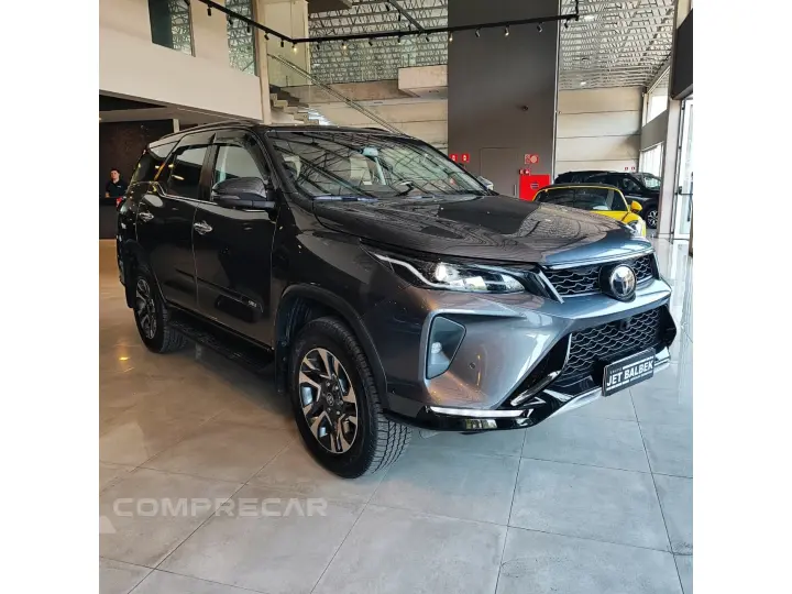 HILUX SW4 2.8 D-4D TURBO DIESEL SRX PLATINUM 7L 4X4 AUTOMÁTI