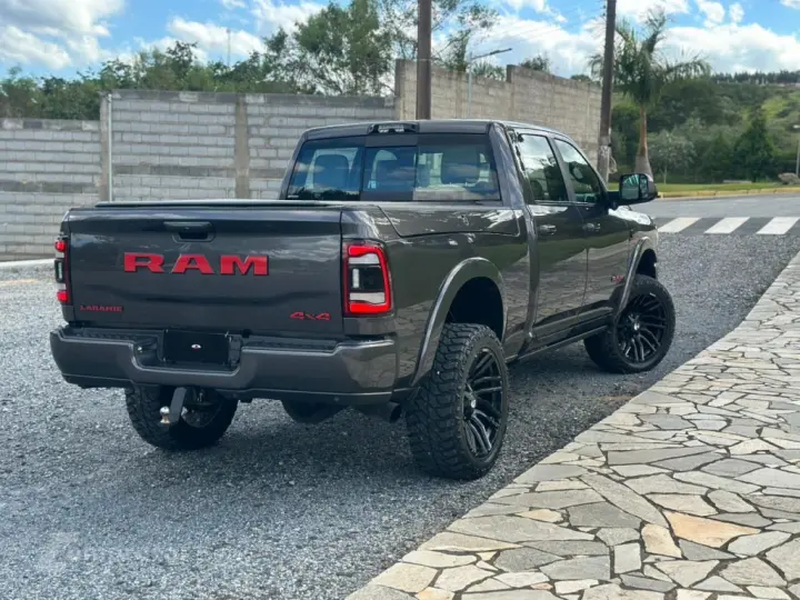 2500 6.7 I6 TURBO DIESEL LARAMIE CD 4X4 AUTOMÁTICO