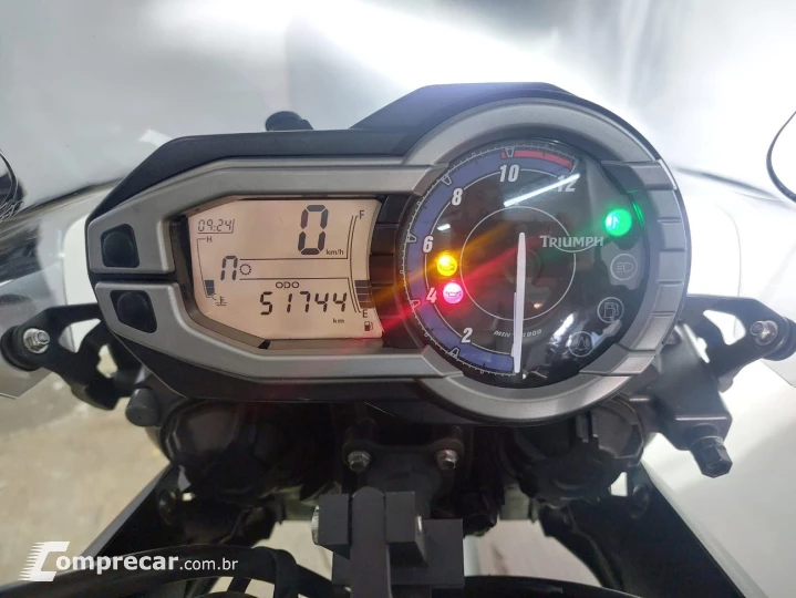 TRIUMPH TIGER 800 XCA