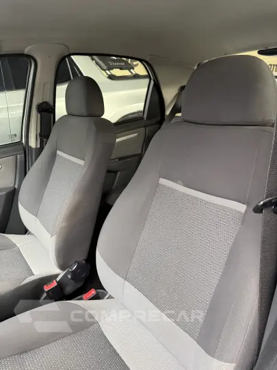 CELTA 1.0 MPFI LT 8V