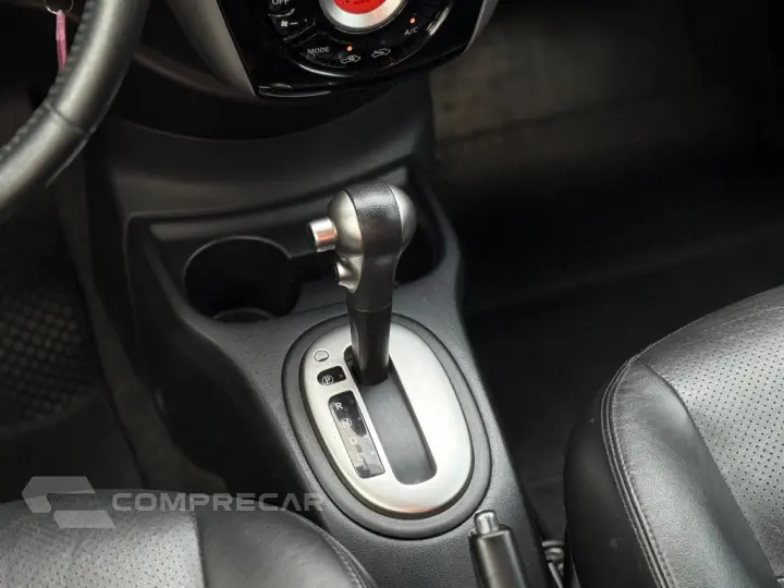 VERSA SL 1.6 16V FlexStart 4p Aut.