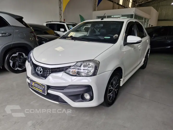 ETIOS 1.5 PLATINUM SEDAN 16V FLEX 4P AUTOMÁTICO