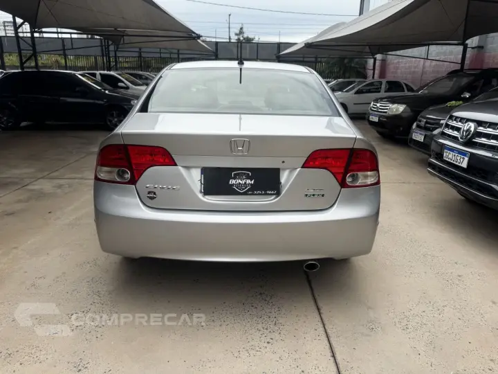 Civic 1.8 16V 4P FLEX LXS AUTOMÁTICO