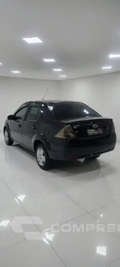 FIESTA 1.6 MPI Class Sedan 8V