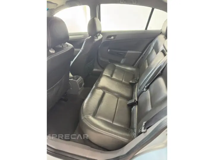 VECTRA 2.0 MPFI ELEGANCE 8V FLEX 4P MANUAL