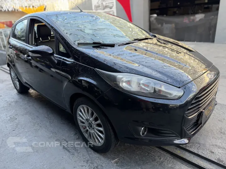 FIESTA 1.6 TITANIUM HATCH 16V FLEX 4P POWERSHIFT