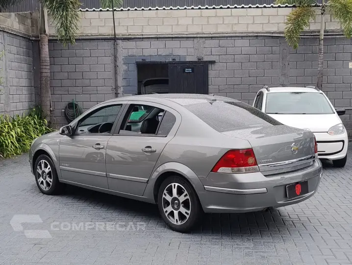 VECTRA 2.0 MPFI Elegance 8V