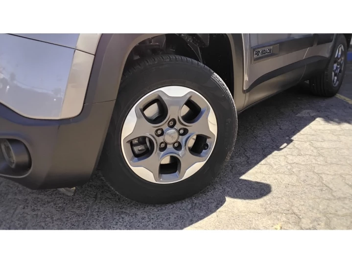 RENEGADE 1.8 16V FLEX 4P AUTOMÁTICO