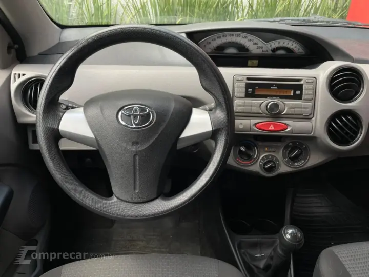 ETIOS 1.3 XS 16V FLEX 4P MANUAL