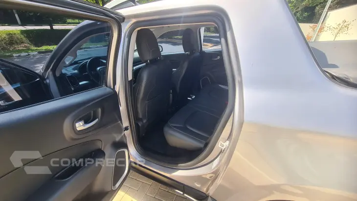 TORO 2.0 16V Turbo Volcano 4WD AT9