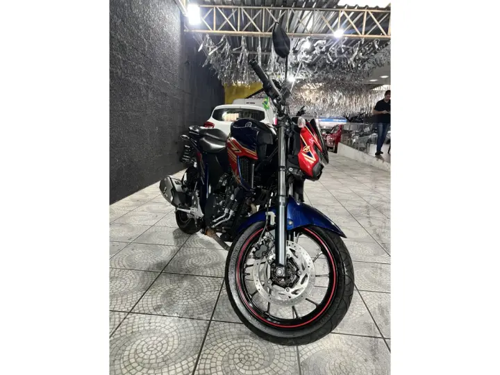 FZ25 250 FAZER CAPITÃ MARVEL FLEX