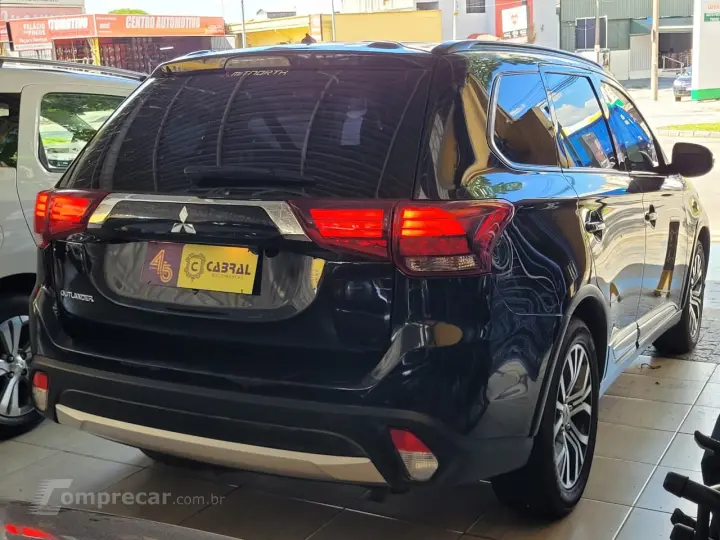 OUTLANDER 2.0 16V 160cv Aut.