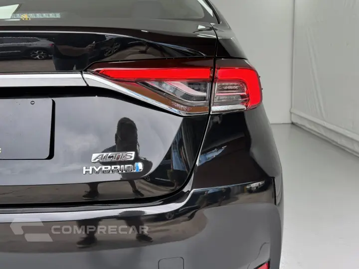 COROLLA 1.8 VVT-I Hybrid Altis