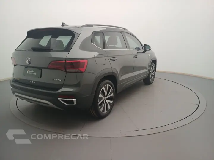 TAOS 1.4 250 TSI TOTAL FLEX COMFORTLINE AUTOMÁTICO