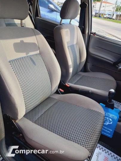 CLASSIC 1.0 MPFI Sedan 8V