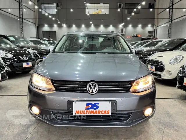 JETTA - 2.0 COMFORTLINE 4P MANUAL
