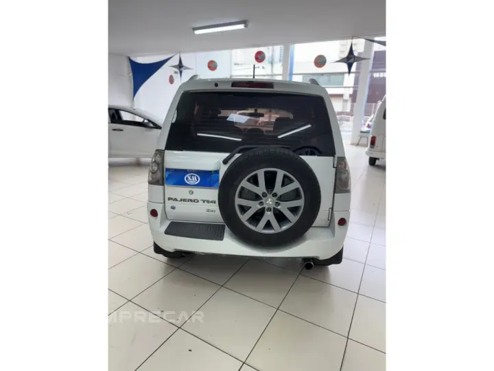 PAJERO TR4 2.0 4X2 16V 140CV FLEX 4P AUTOMÁTICO