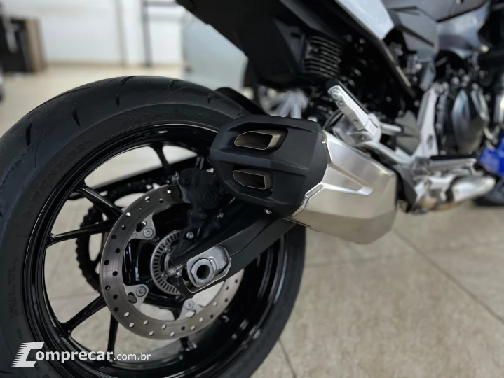 F 900 R SPORT PLUS