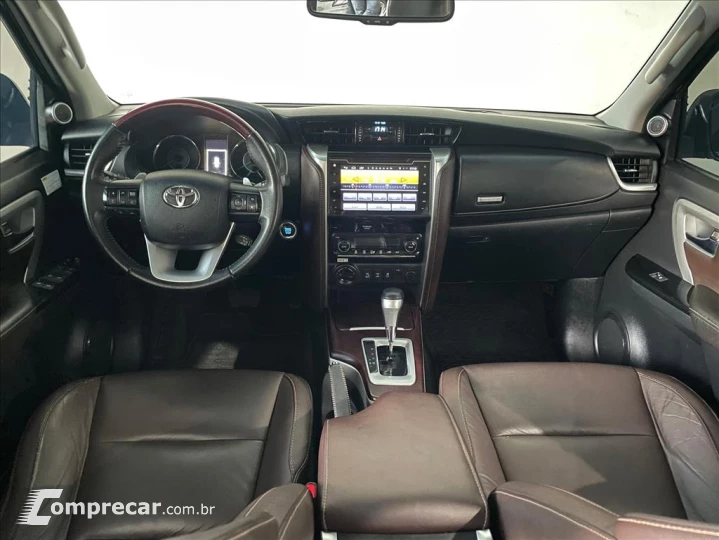 HILUX SW4 2.8 SRX 4X4 7 LUGARES 16V TURBO INTERCO