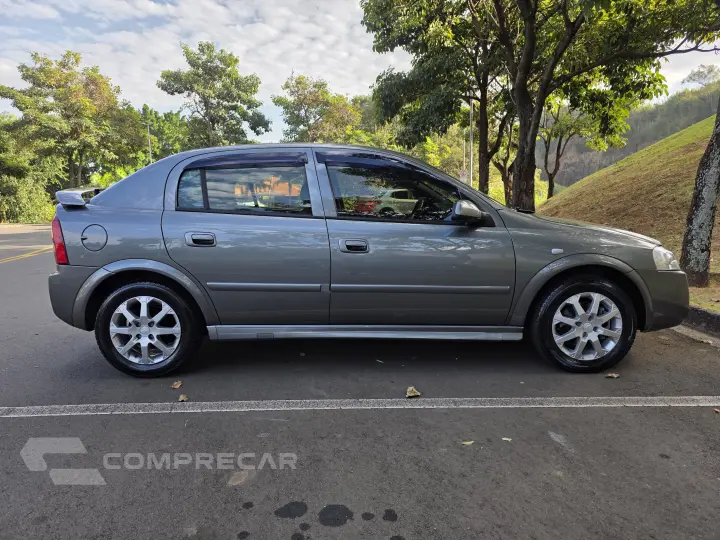ASTRA 2.0 MPFI Advantage 8V