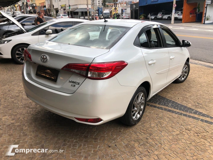 Yaris 1.5 16V Flex Sedan Xs Connect Multidrive