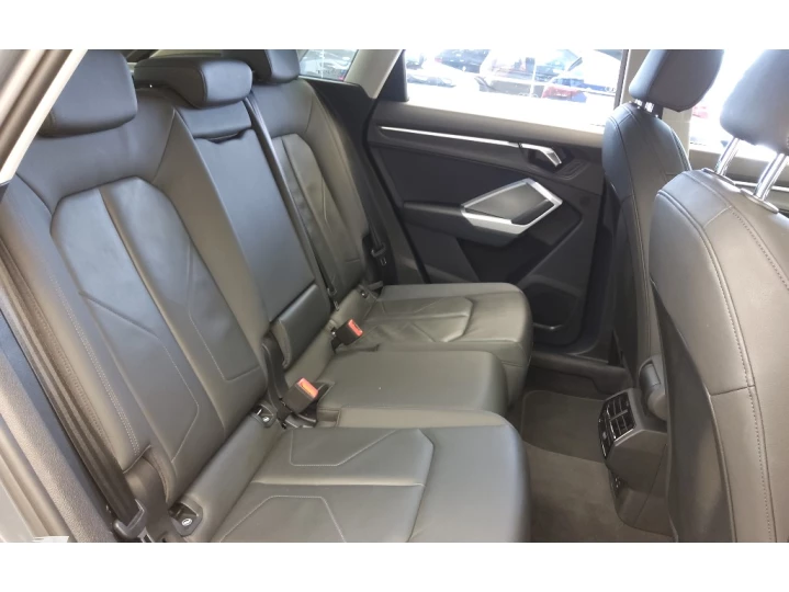 Q3 1.4 TFSI FLEX PRESTIGE PLUS S TRONIC
