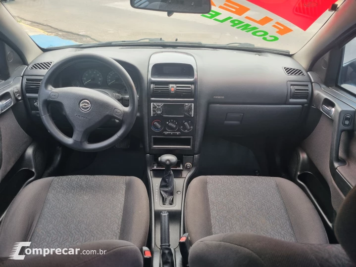 ASTRA 2.0 MPFI Advantage Sedan 8V