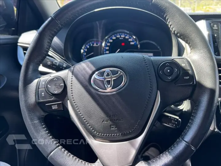 YARIS 1.5 16V Sedan XS Connect
