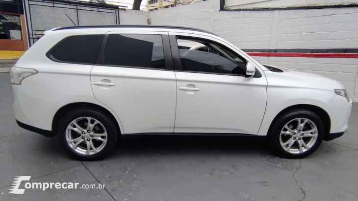 OUTLANDER 2.0 16V 160cv Aut.