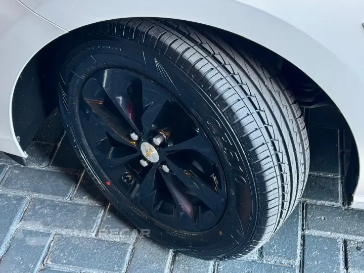 ONIX 1.0 Turbo Plus LTZ