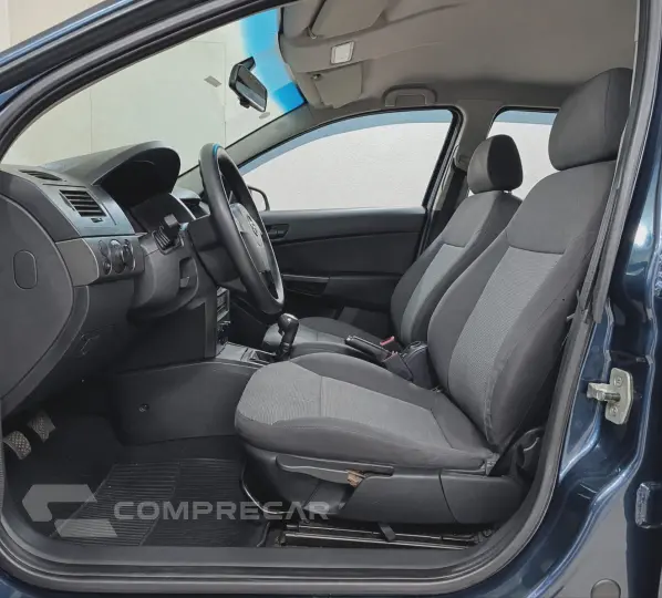 VECTRA 2.0 MPFI Expression 8V