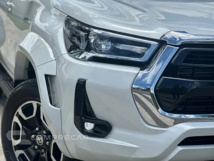 HILUX 2.8 D-4D TURBO DIESEL CD SRX PLUS 4X4 AUTOMÁTICO