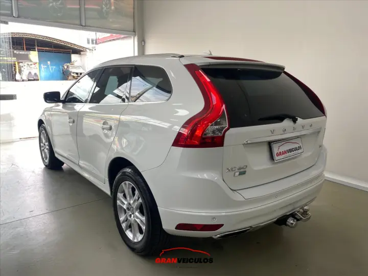 XC60 2.0 T5 DYNAMIC FWD TURBO GASOLINA 4P AUTOMÁT