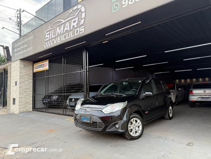 FIESTA 1.6 MPI Class Hatch 8V