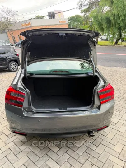 CITY Sedan LX 1.5 Flex 16V 4p Aut.