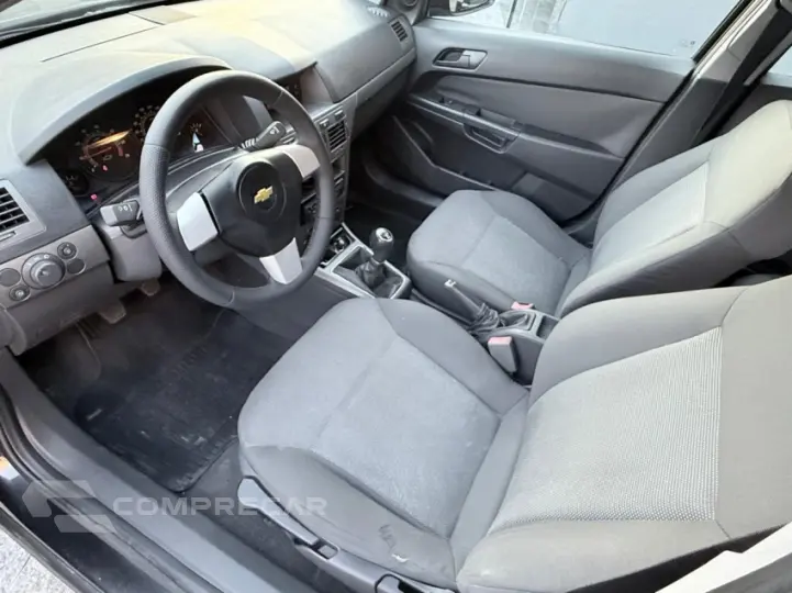 VECTRA 2.0 MPFI Expression 8V