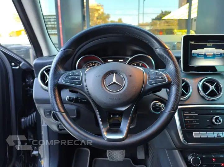 GLA 200 1.6 CGI Style 16V Turbo