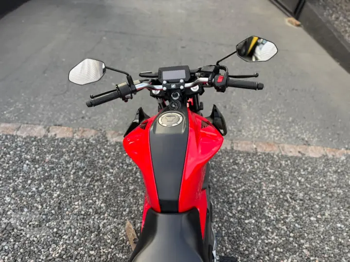 cb 300f twister cbs