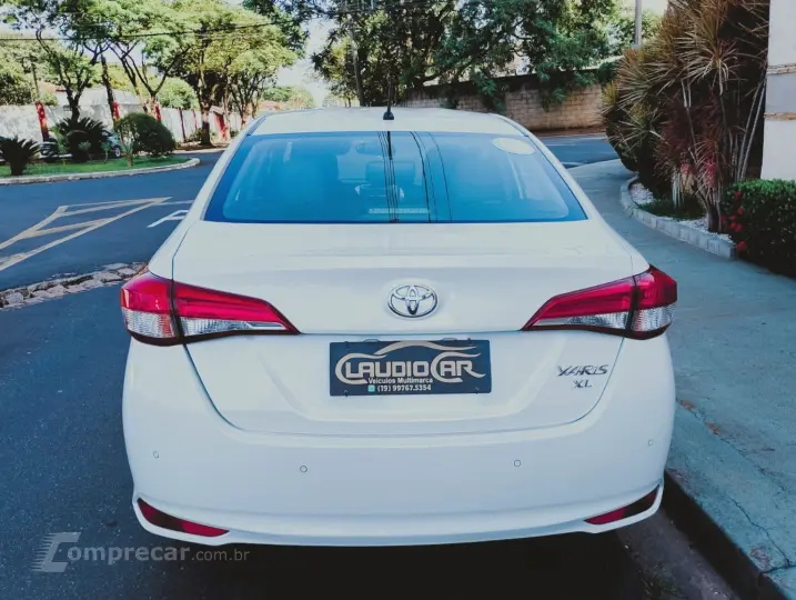 YARIS 1.5 16V Sedan XL